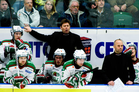 Gunnar Persson och Tommy Sjödin, tränare, Rögle