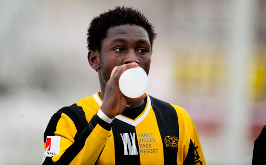 Abdul Majeed Waris, Häcken