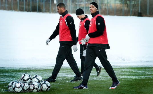 Mathias Ranegie. Snö, boll