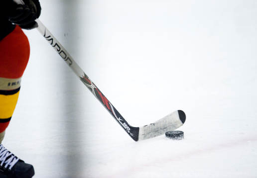 Puck, klubba, genre