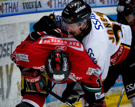 Robin Jonsson, Luleå trycker ner Per-Åge Skröder, Modo