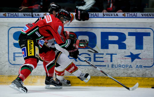 Magnus Häggström, Modo