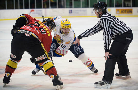Nedsläpp Filip Nilsson, Osby, tekar mot Peder Ståhl,