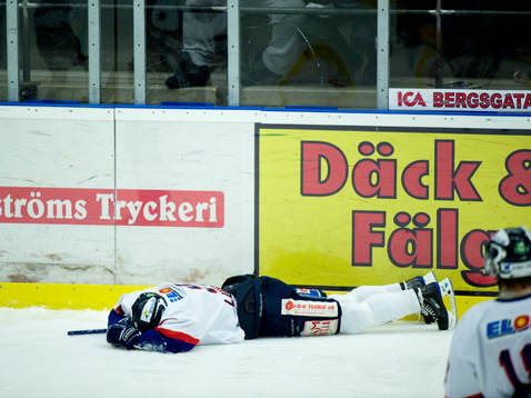 Patrik Lundh, Bofors skada