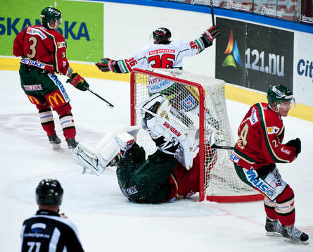Mats Zuccarello Aasen, Modo Jubel. Johan Holmqvist,