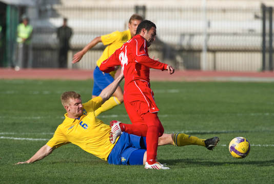 Michael Almebäck, Sverige