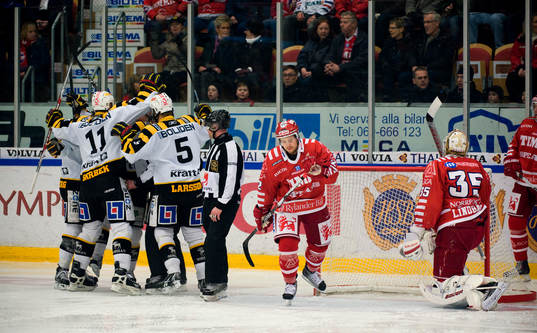 Jimmie Ericsson, Skellefteå (jubel). Eric Moe, Timrå