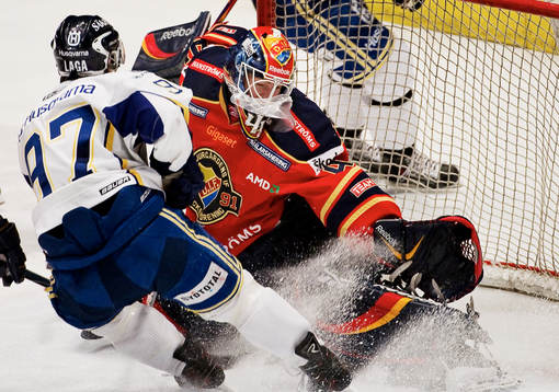 Per Ledin, HV71, oroaroch Gustaf Wesslau, målvakt,