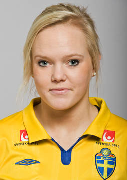 Elin Karlsson, Sverige