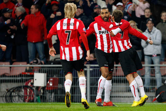 Orlando Engelaar, glädje och jubel över 2-1 till Eindhoven