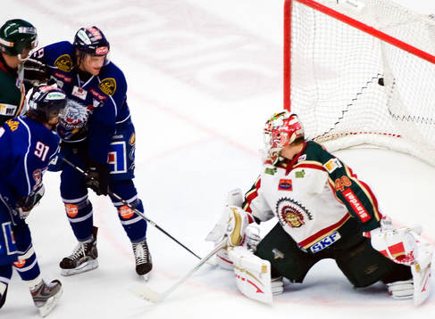 Tony Mårtensson, Linköping och Johan Holmqvist, målvakt,