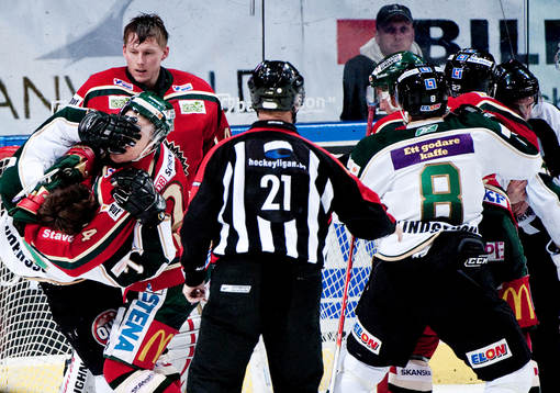 Slagsmål. Johan Andersson, Färjestad, Niklas Andersson,