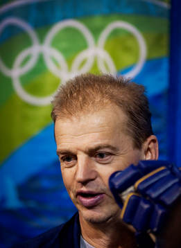 Bengt-Åke Gustafsson, förbundskapten. Olympiska ringar