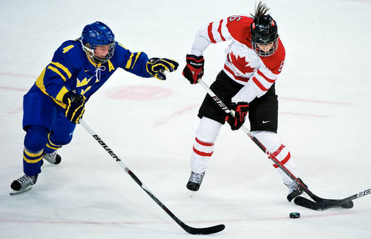 Jenni Asserholt, Sverige, och Rebecca Johnston, Kanada