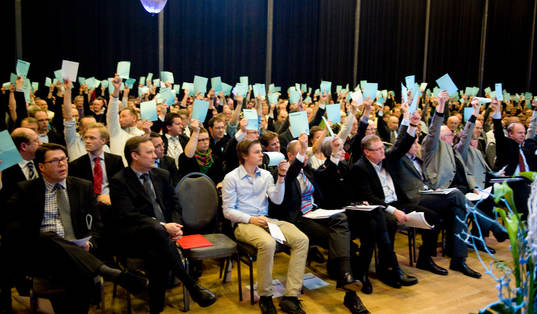 Det blev votering vid val av styrelsen