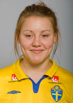 Julia Bruksås, Sverige