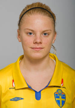 Emelie Helmvall, Sverige