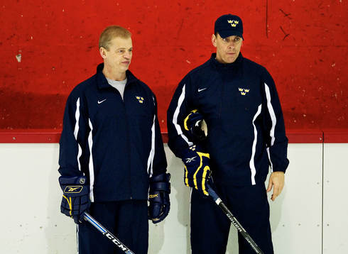 Bengt-Åke Gustafsson, förbundskapten, och Tommy Albelin