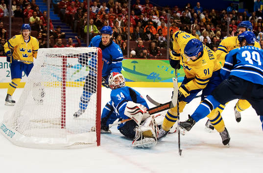 Loui Eriksson, Sverige, gör 1-0 (mål) bakom Miikka