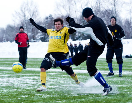 Konstgräs, snö på plan., snödrivor. Nicklas Andersson,