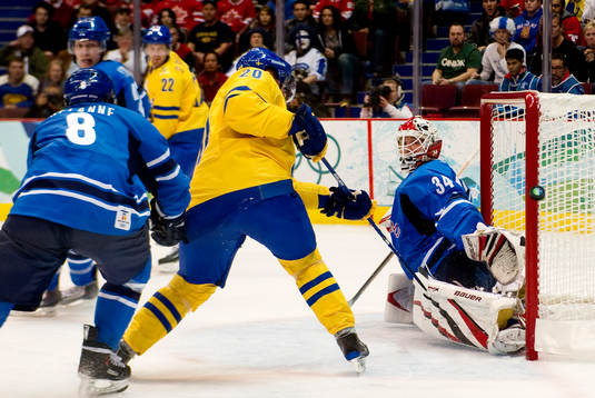 Henrik Sedin, Sverige och Miikka Kiprusoff, målvakt,