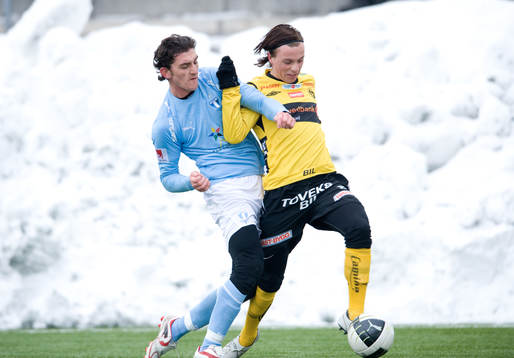 Agon Mehmeti mot Niklas Hult, Elfsborg, närkamp