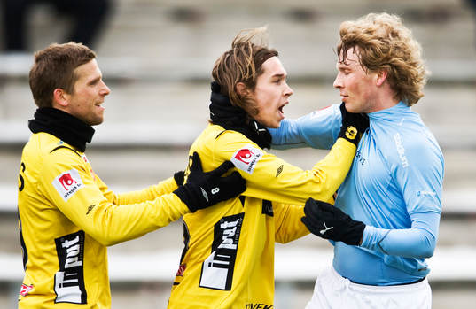Bråk, Anders Svensson stoppar bråk mellan Daniel