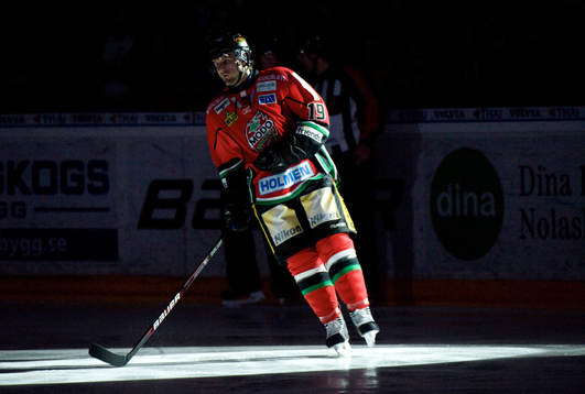 Markus Näslund, Modo