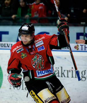 Josh Green, Modo jubel