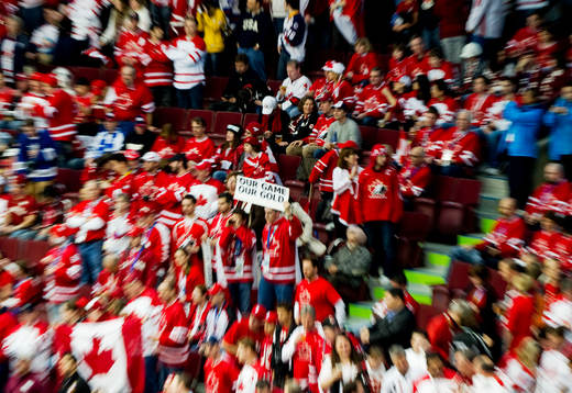 Mycket supportrar till Kanada i Canada Hockey place