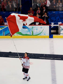 Sidney Crosby, Kanada, åker runt med