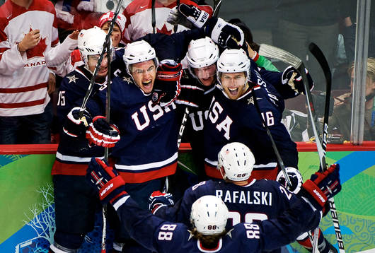 Zach Parise, USA, jublar