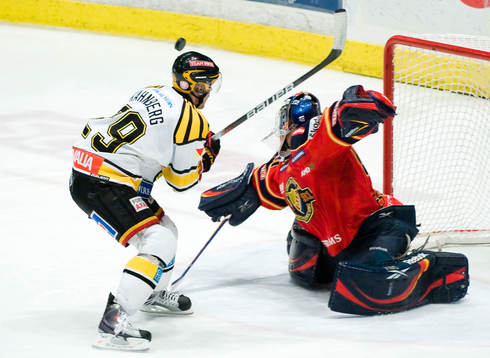 Magnus Kahnberg, Brynäs och Gustaf Wesslau, målvakt,