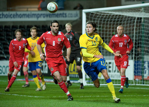 Mikael Lustig, Sverige mot Craig Morgan, Wales