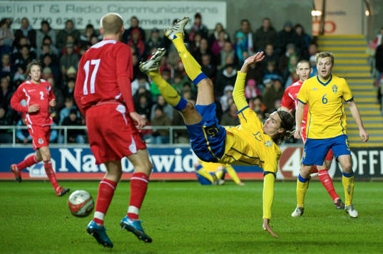 Mikael Lustig, Sverige