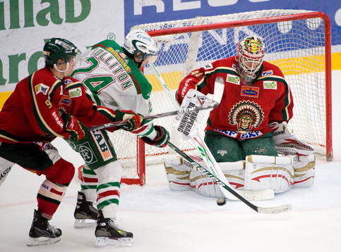 Jeremy Colliton, Rögle, och Johan Holmqvist, målvakt,