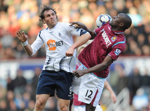 Johan Elmander, Bolton och Carlton Cole, West Ham