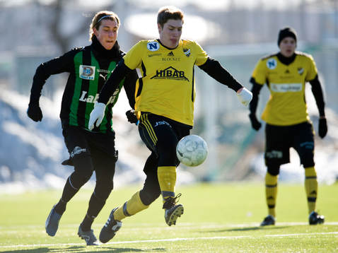 Daniel Engel håller undan