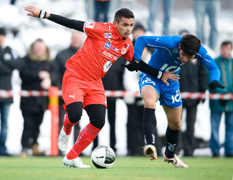 Daniel Sobralense, Kalmar, mot Anel Raskaj, Halmstad