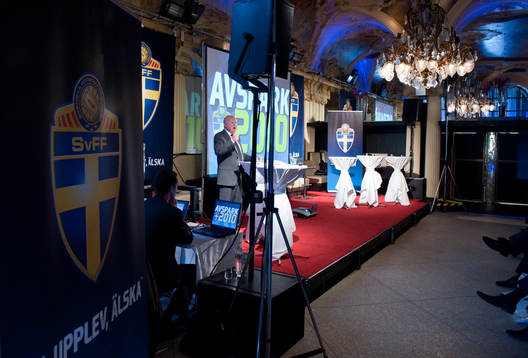 Fotboll, Superettan, Upptakt