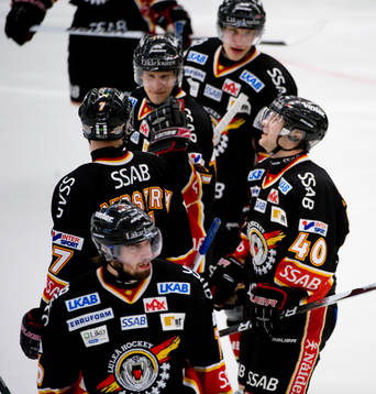 Pär Arlbrandt, Luleå tittar upp mot Jumbotron