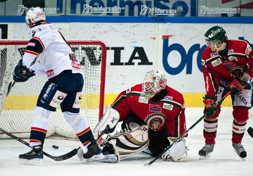 Marcus Nilson, Djurgården, gör 1-0 bakom Gusten