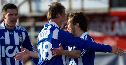 (Premiärmålet, Premiärmål, Mål) Pär Eriksson och