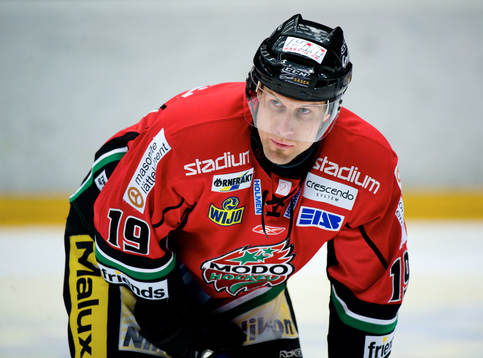 Markus Näslund, Modo