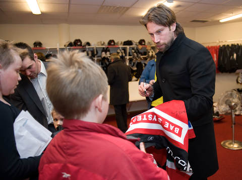 Peter Forsberg, Modo autograf