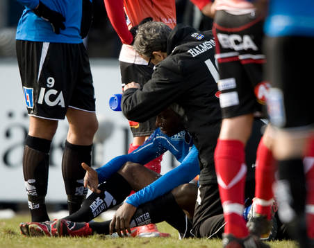 Halmstad - Trelleborg: Joe Sise, Halmstad, skada