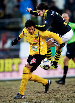 Juan Robledo, Mjällby, och Bojan Djordjic, AIK