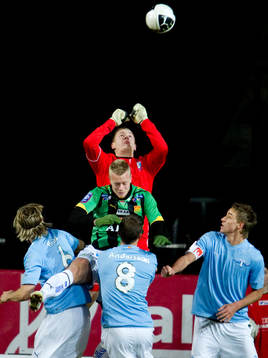 Johan Dahlin, målvakt, Malmö FF. (Boxa, boxning)