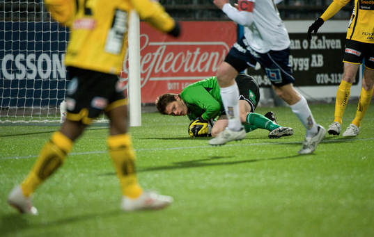 Mattias Hugosson, Målvakt Gefle räddning