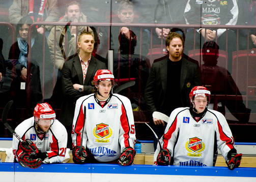 Jonas Rönnqvist och Bert Robertsson, tränare, Almtuna